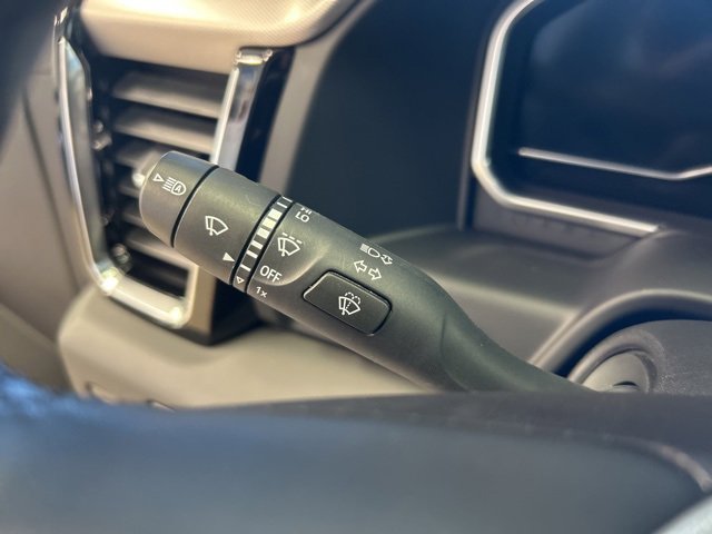 Used 2024 GMC Sierra 3500 Denali w/ Denali Reserve Package image 25