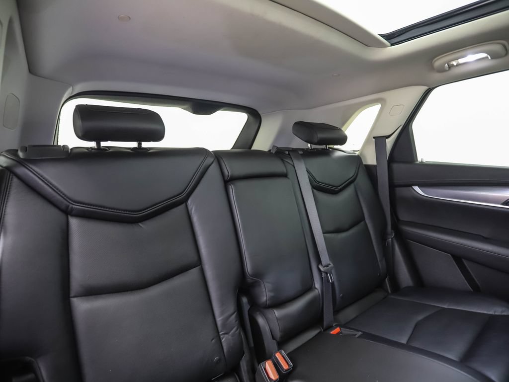 Used 2017 Cadillac XT5 Luxury w/ Driver Awareness Package AWD/4WD image 26