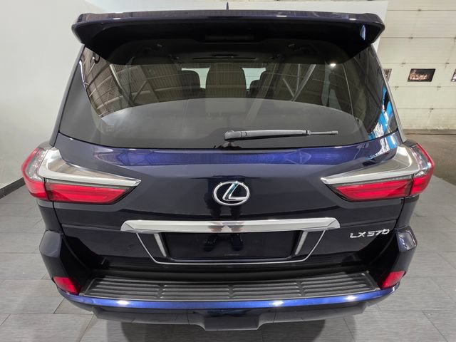 Used 2018 Lexus LX 570 4WD w/ Luxury Package image 4