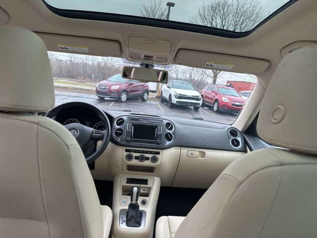 Used 2016 Volkswagen Tiguan SE FWD image 25