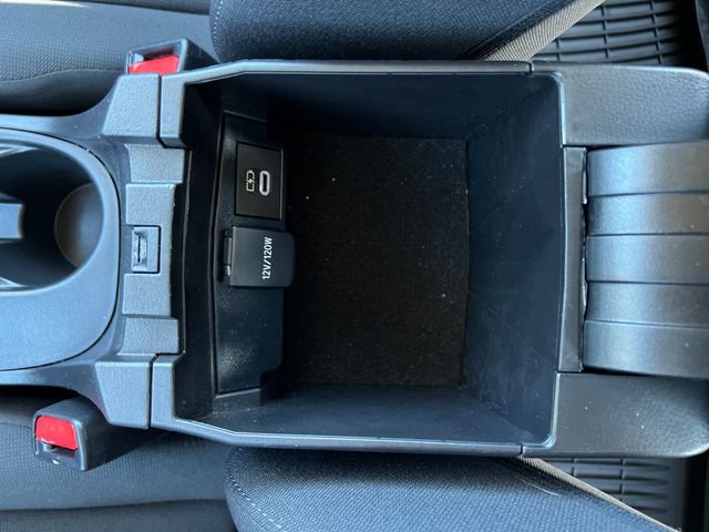 Used 2025 Toyota Corolla LE image 27