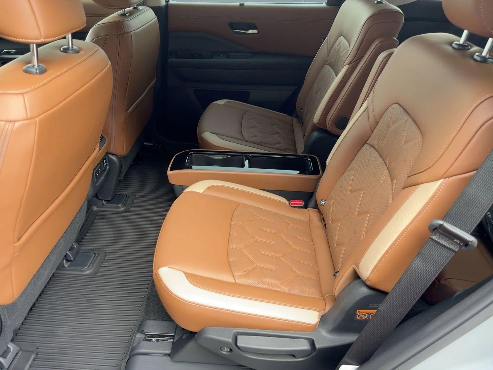 New 2026 Nissan Pathfinder Platinum image 15