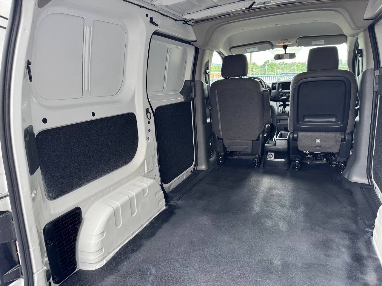 Used 2020 Nissan NV200 SV w/ Back Door Glass Package FWD image 11