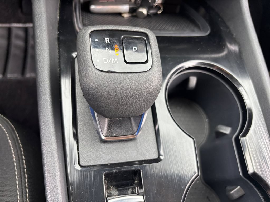 Used 2025 Nissan Rogue S FWD image 31