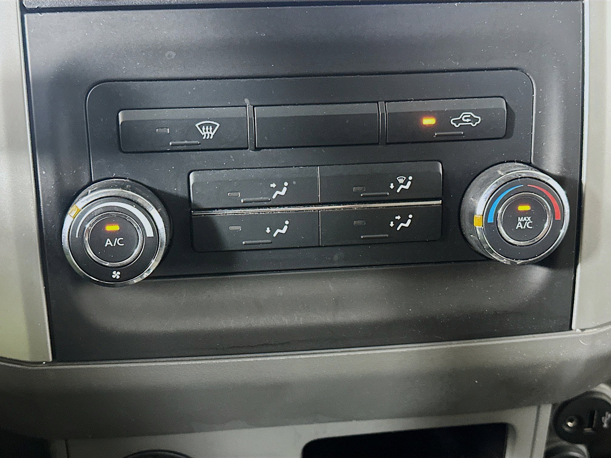 Used 2019 Nissan Frontier SV image 22
