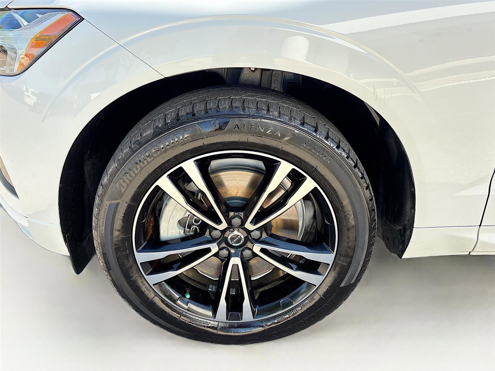 Used 2020 Volvo XC60 T6 Momentum AWD/4WD image 35