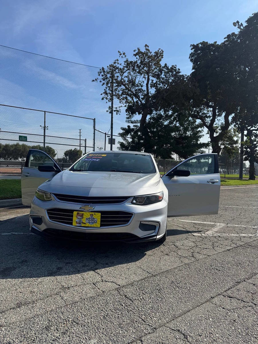 Used 2016 Chevrolet Malibu LS image 2