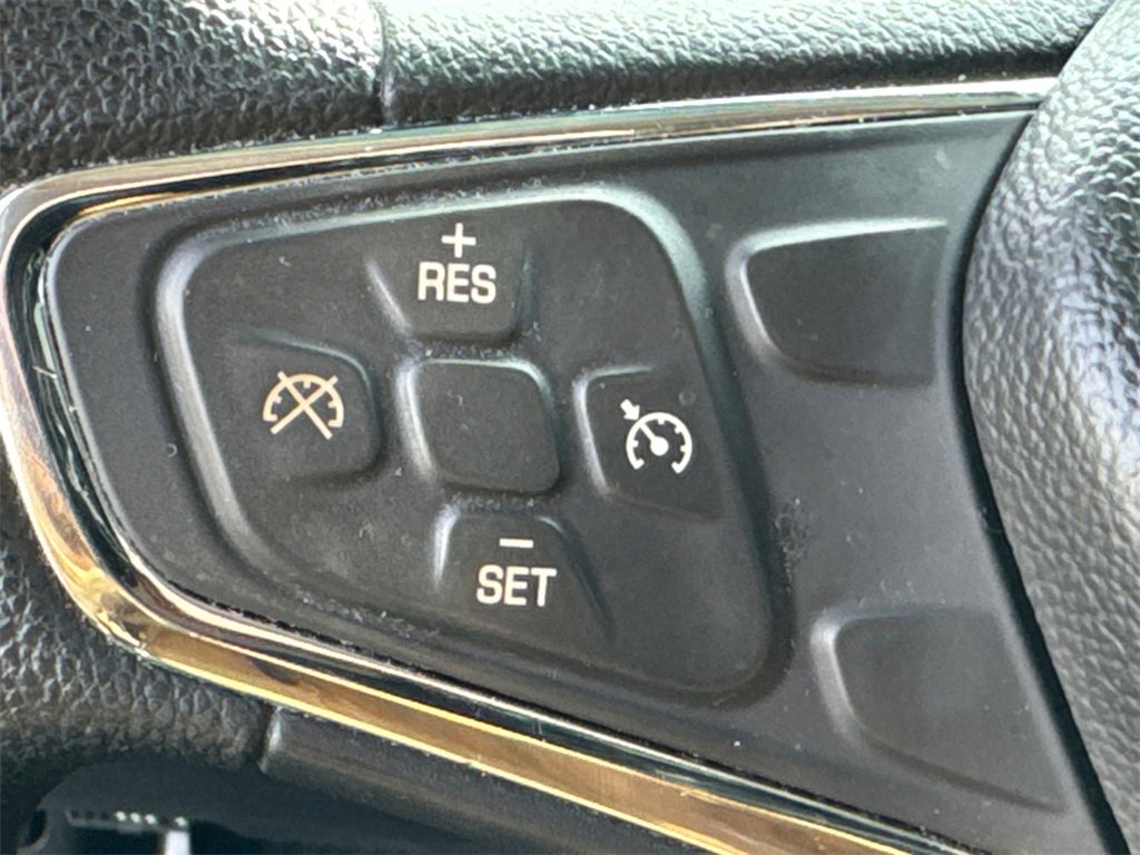 Used 2018 Chevrolet Cruze LT w/ Convenience Package image 24