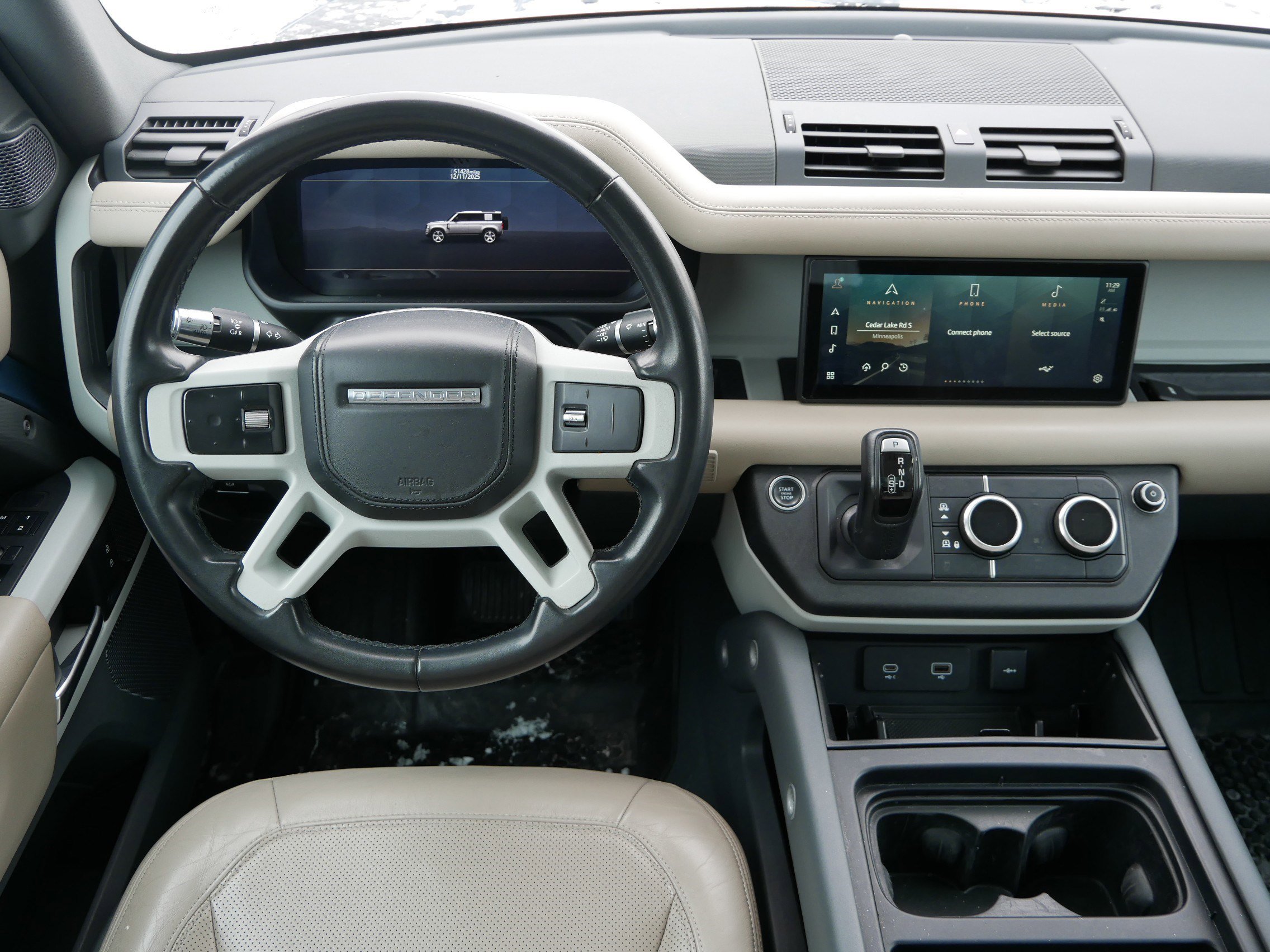 Used 2020 Land Rover Defender 110 image 10