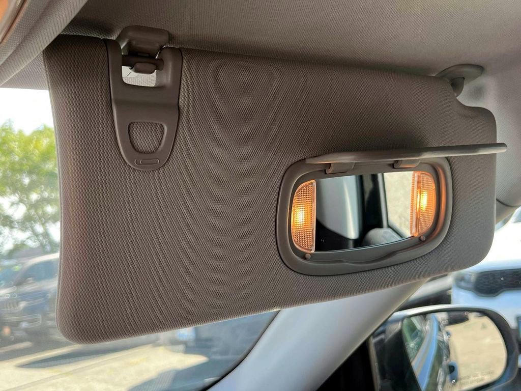 Certified 2022 Jeep Compass Limited image 28