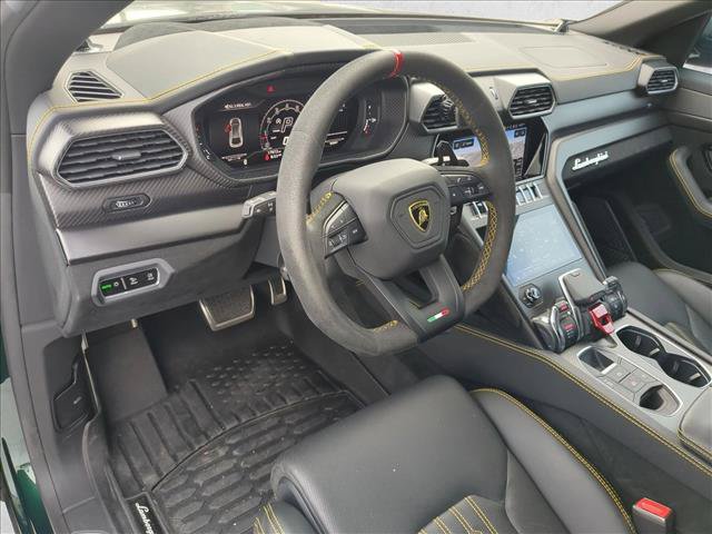 Used 2023 Lamborghini Urus Performante AWD/4WD image 9