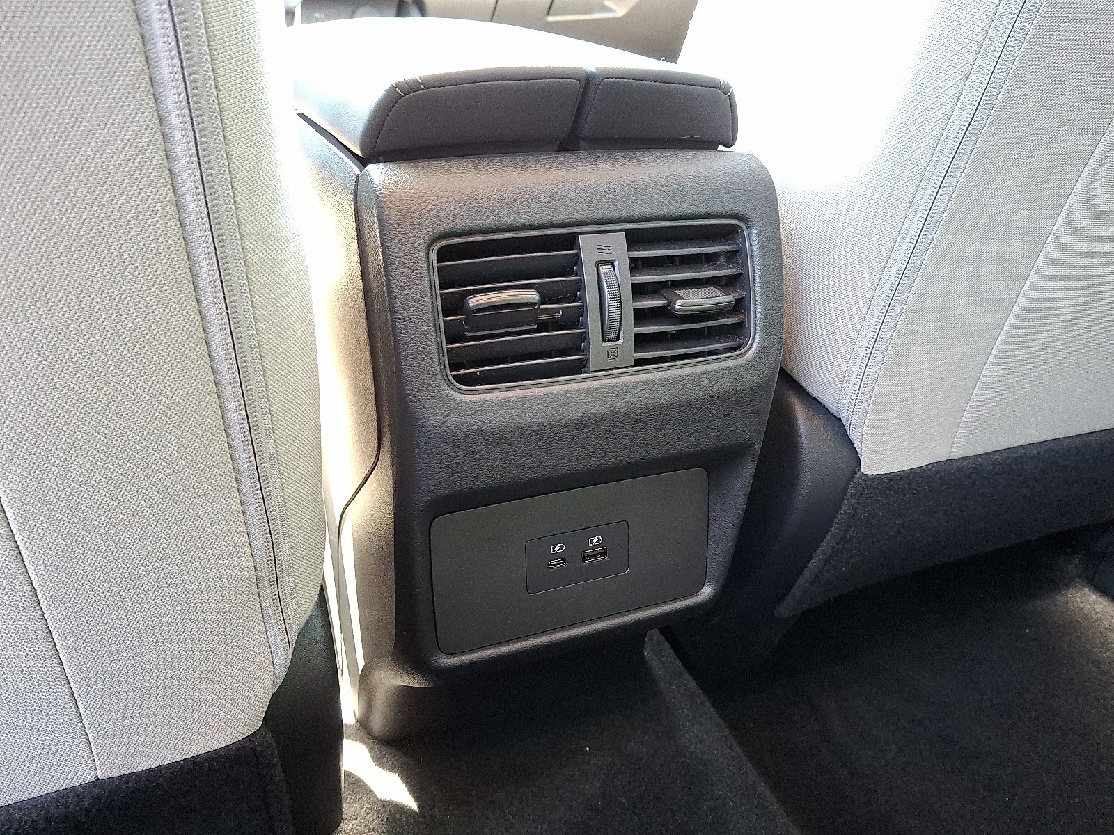 Used 2023 Nissan Rogue SV AWD/4WD image 12