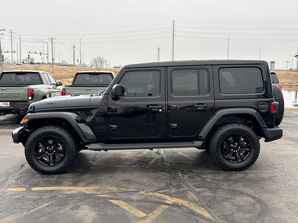 Used 2021 Jeep Wrangler Unlimited Sahara image 8