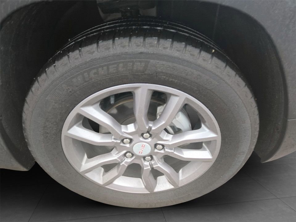 Used 2024 GMC Terrain SLT image 35