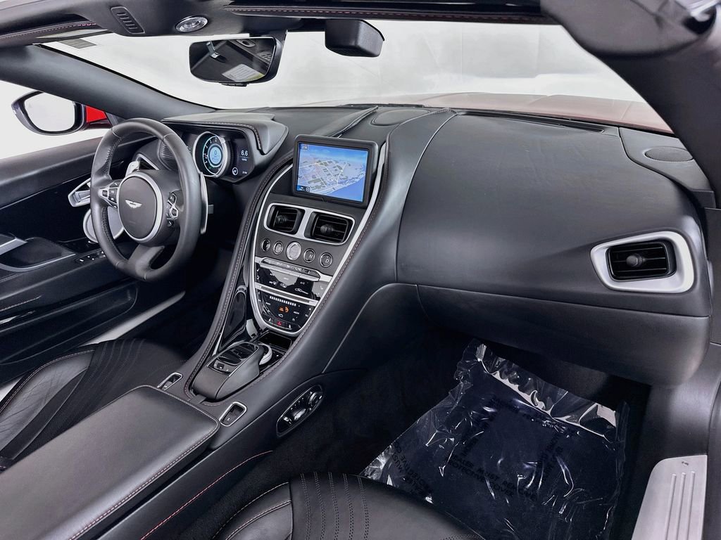 Used 2020 Aston Martin DB11 Volante RWD image 27