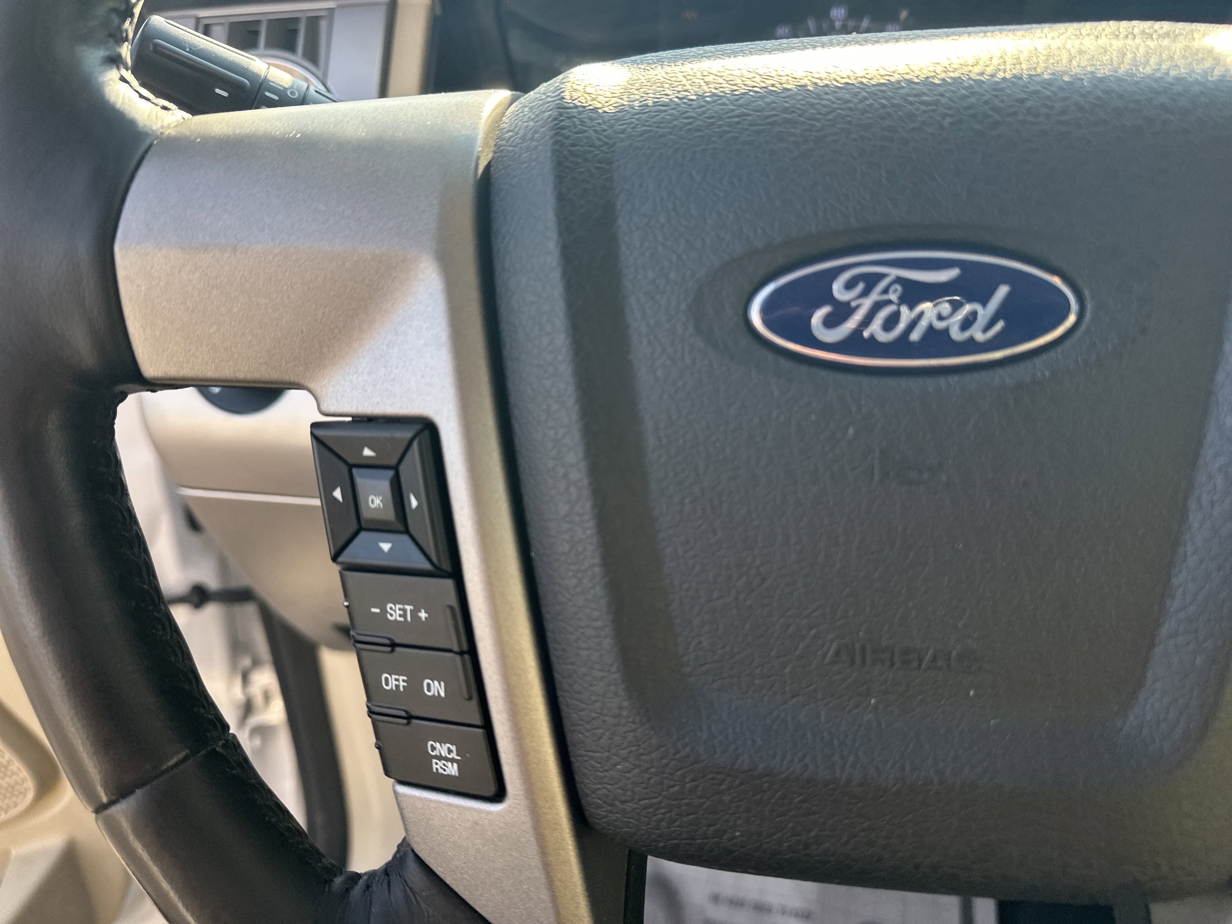 Used 2017 Ford Expedition Limited w/ Equipment Group 301A RWD image 26