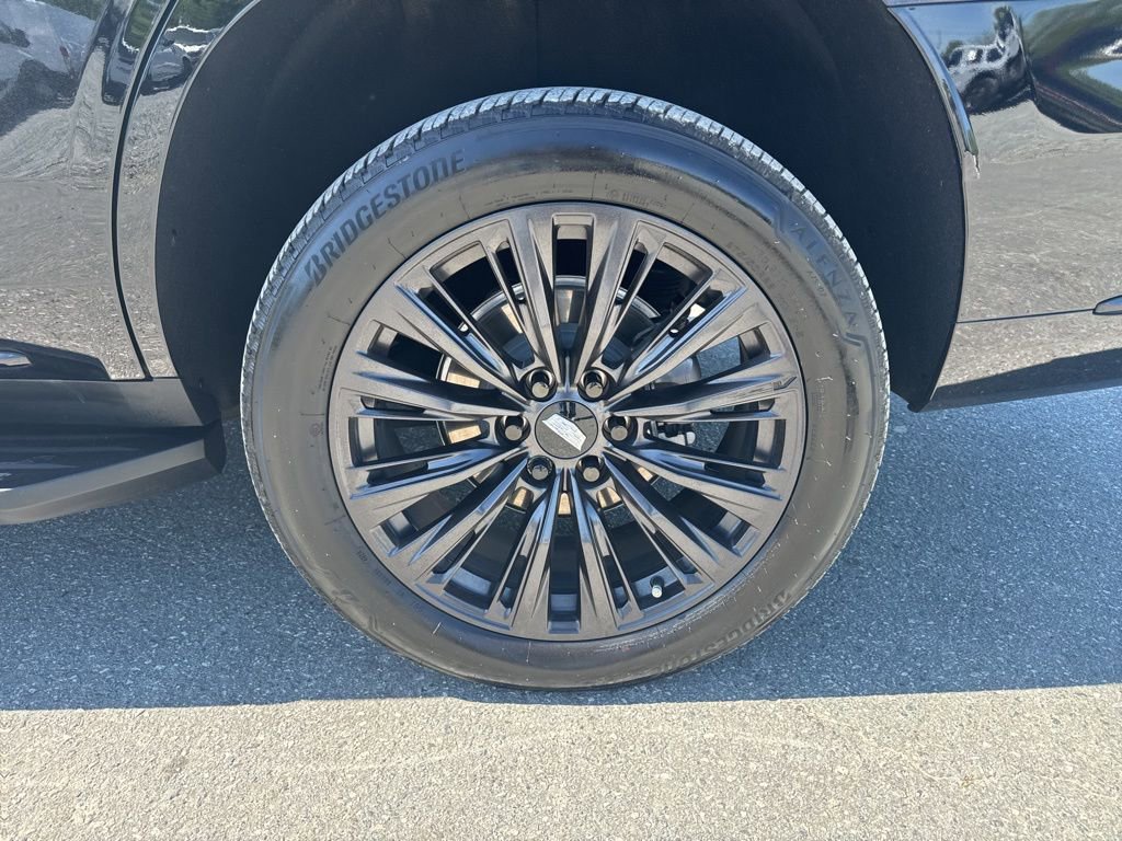 Used 2025 Cadillac Escalade Sport w/ LPO, ONYX Package AWD/4WD image 33