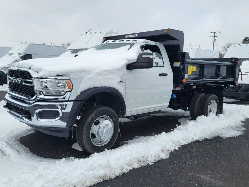 New 2024 RAM 5500 Tradesman RWD image 21