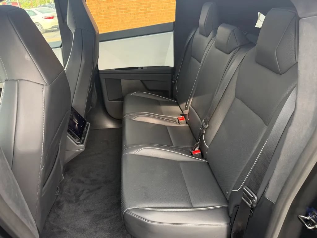Used 2024 Tesla Cybertruck AWD Crew Cab image 17