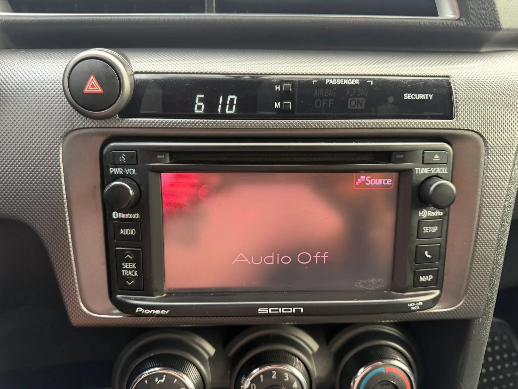 Used 2015 Scion tC FWD image 32