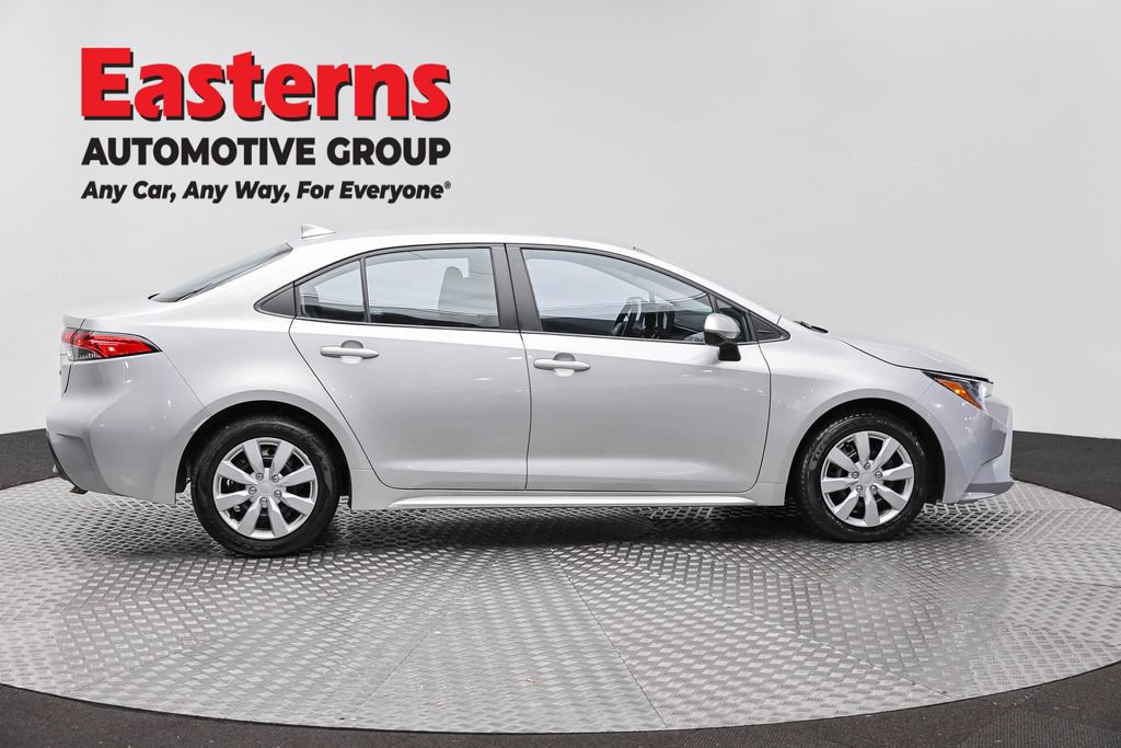 Used 2024 Toyota Corolla LE FWD image 4