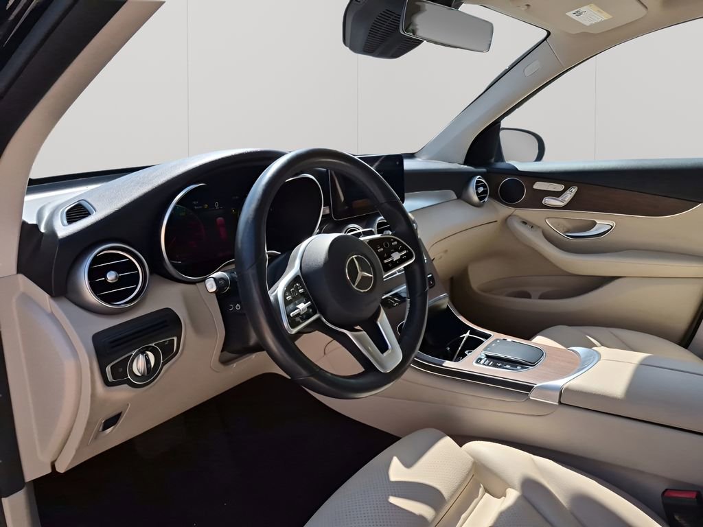Used 2022 Mercedes-Benz GLC 300 4MATIC w/ Driver Assistance Package image 30