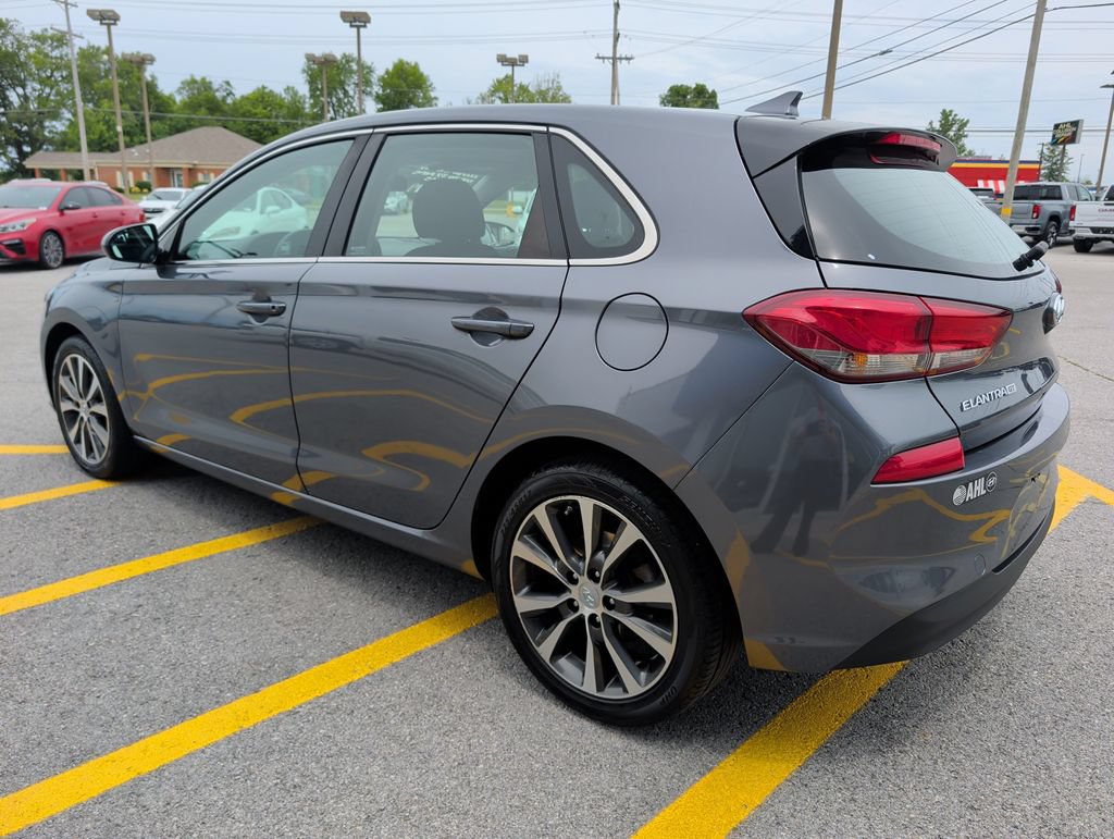 Used 2019 Hyundai Elantra GT FWD image 5