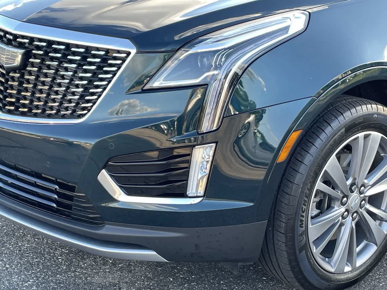 Certified 2024 Cadillac XT5 Premium Luxury AWD/4WD image 38