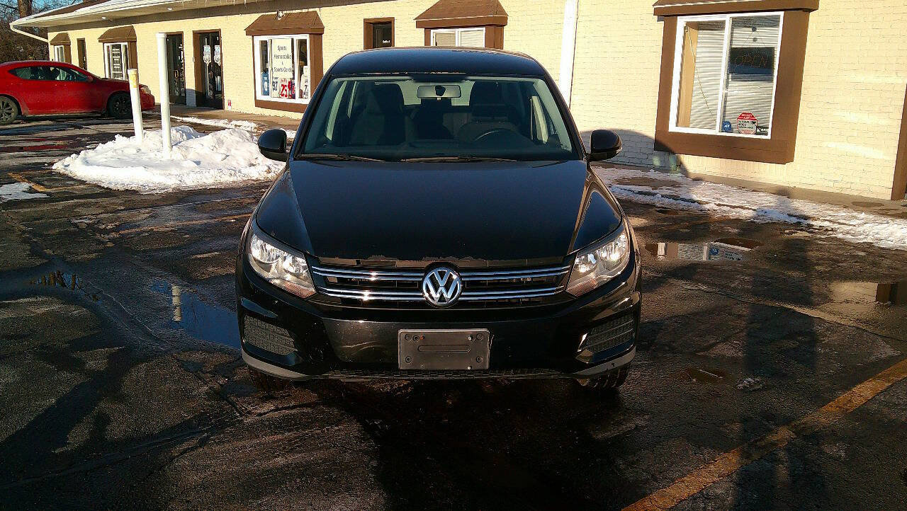 Used 2013 Volkswagen Tiguan S image 9