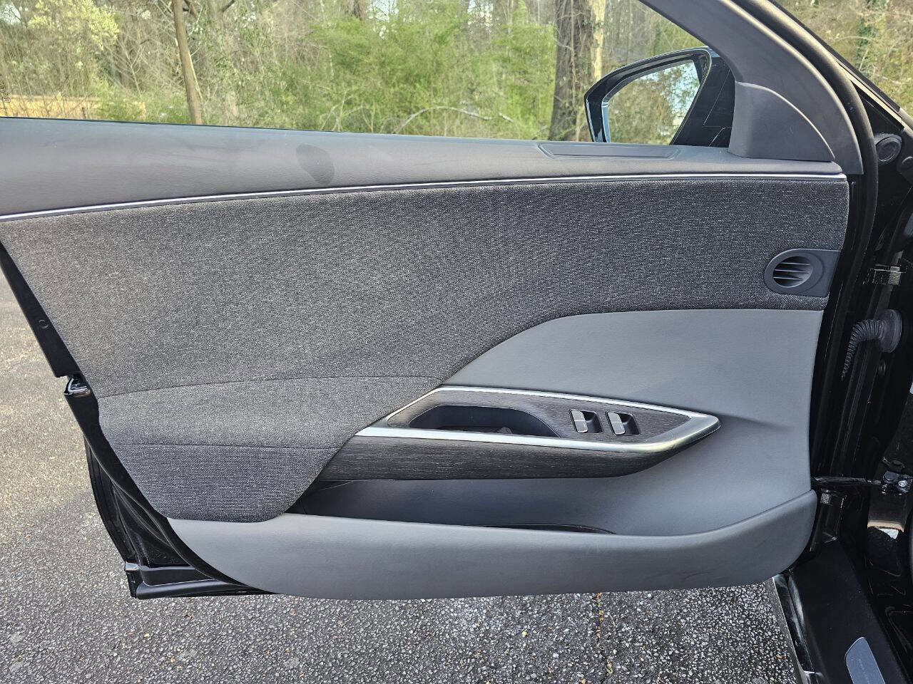 Used 2024 Lucid Air Pure image 21