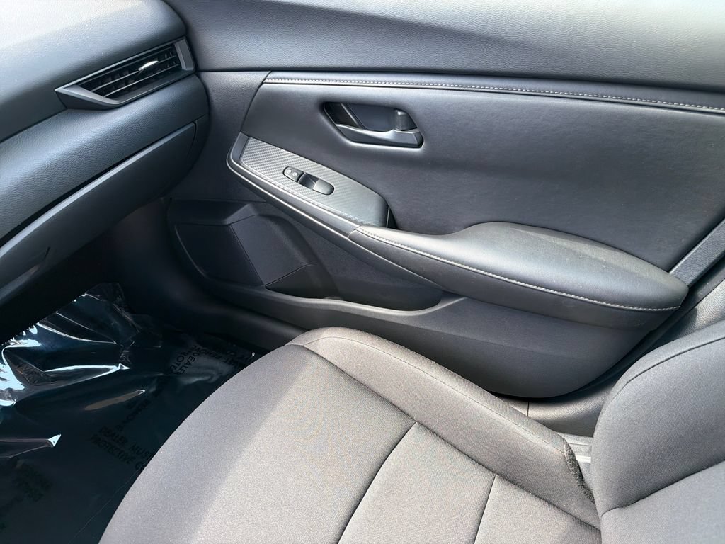 Used 2024 Nissan Sentra S w/ Trunk Package FWD image 28