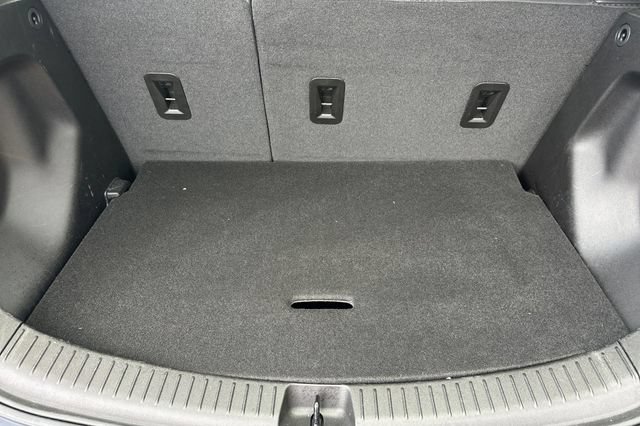 Used 2023 Chevrolet Bolt LT FWD image 17