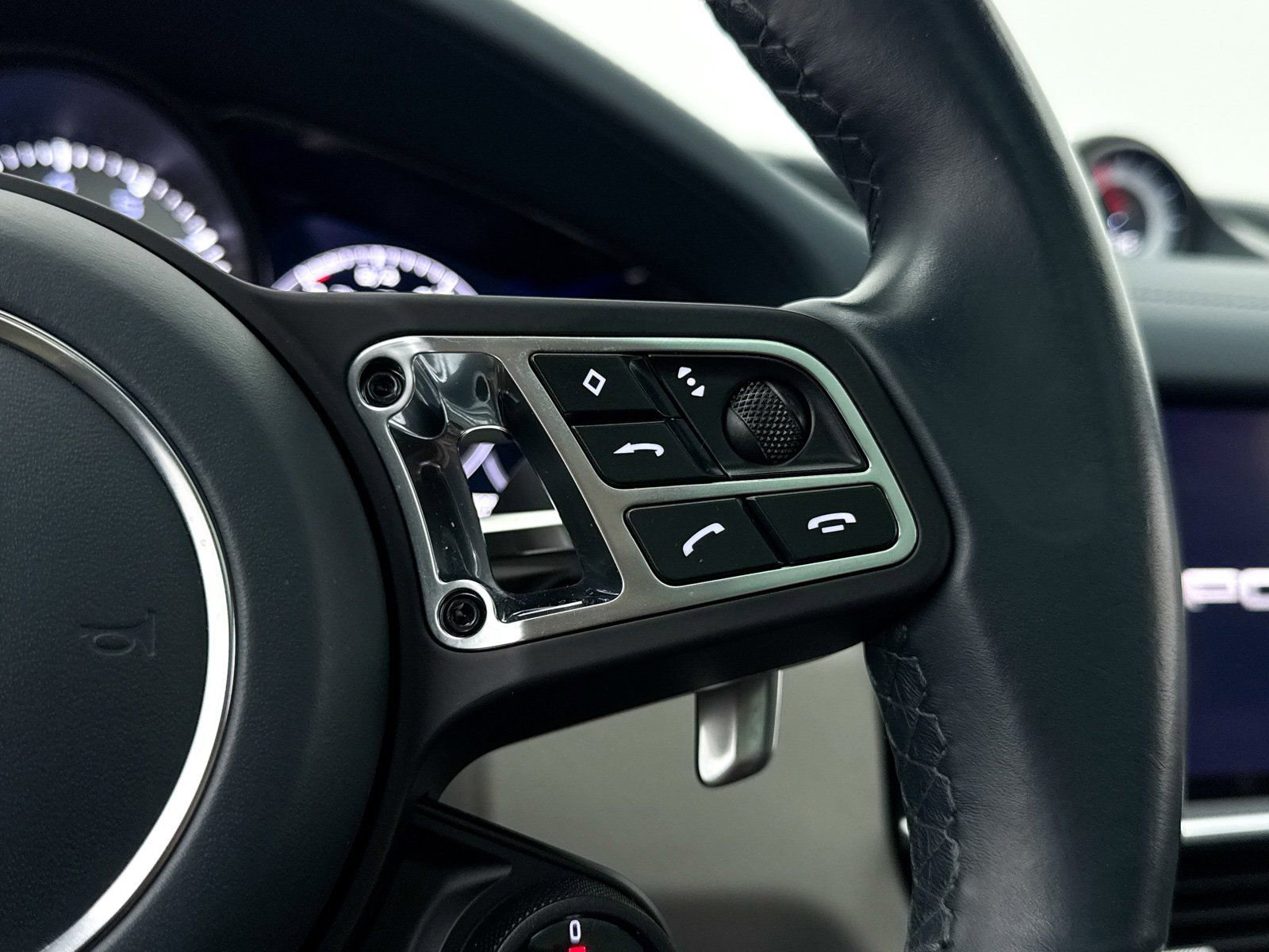 Used 2022 Porsche Cayenne Turbo AWD/4WD image 33