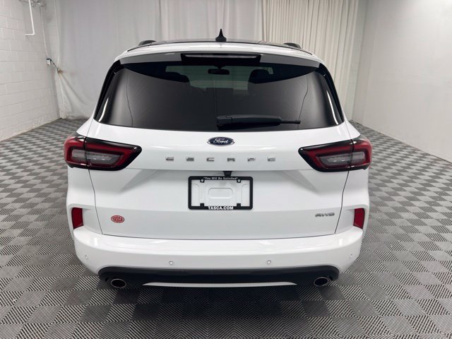 Used 2023 Ford Escape ST-Line w/ Tech Pack #1 AWD/4WD image 7
