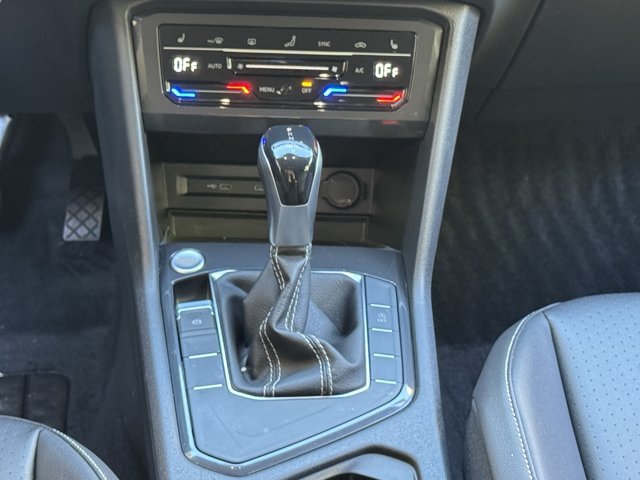 Used 2022 Volkswagen Tiguan SE FWD image 22