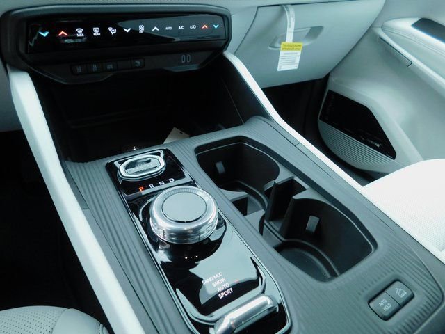 New 2026 Jeep Cherokee Limited image 29