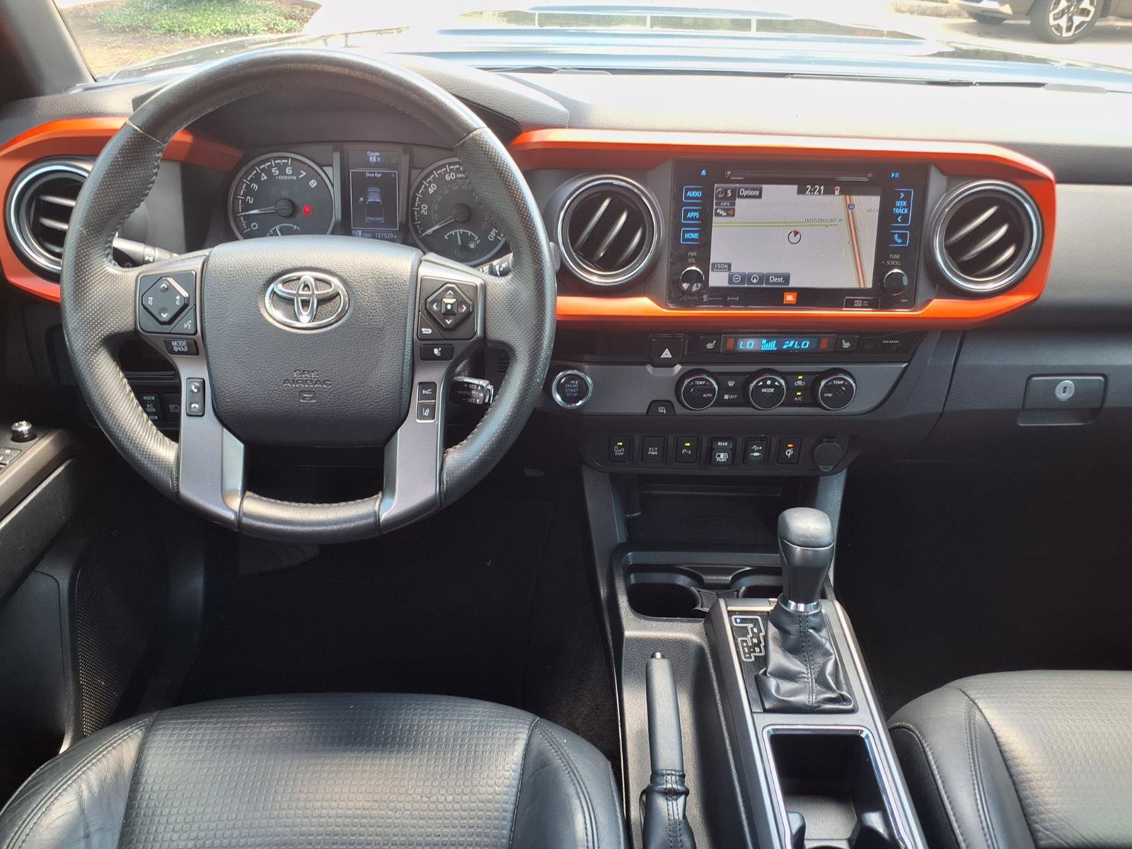 Used 2018 Toyota Tacoma TRD Sport w/ TRD Premium Sport Package RWD image 12