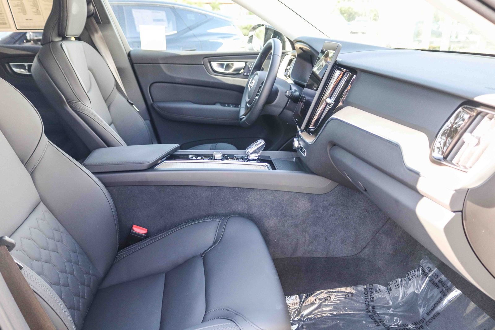 Certified 2026 Volvo XC60 B5 Core AWD/4WD image 17