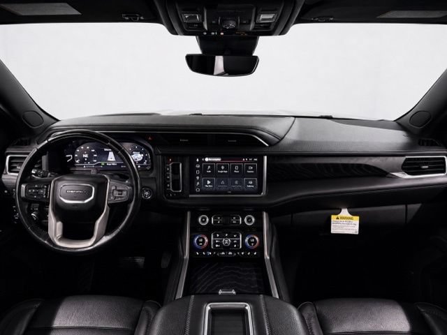 Used 2023 GMC Yukon Denali w/ Advanced Technology Package AWD/4WD image 31