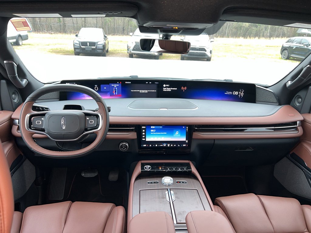 New 2026 Lincoln Navigator Reserve image 17