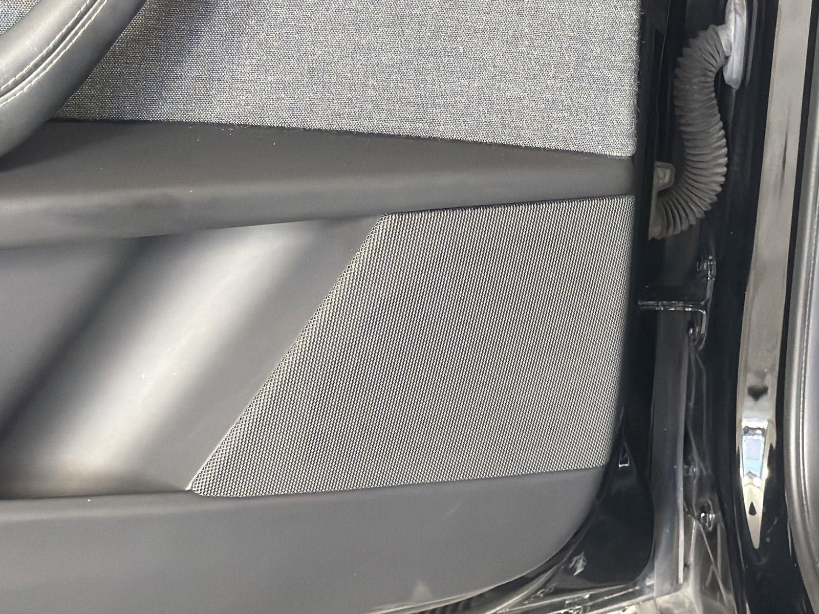 Used 2022 Tesla Model X Plaid image 22