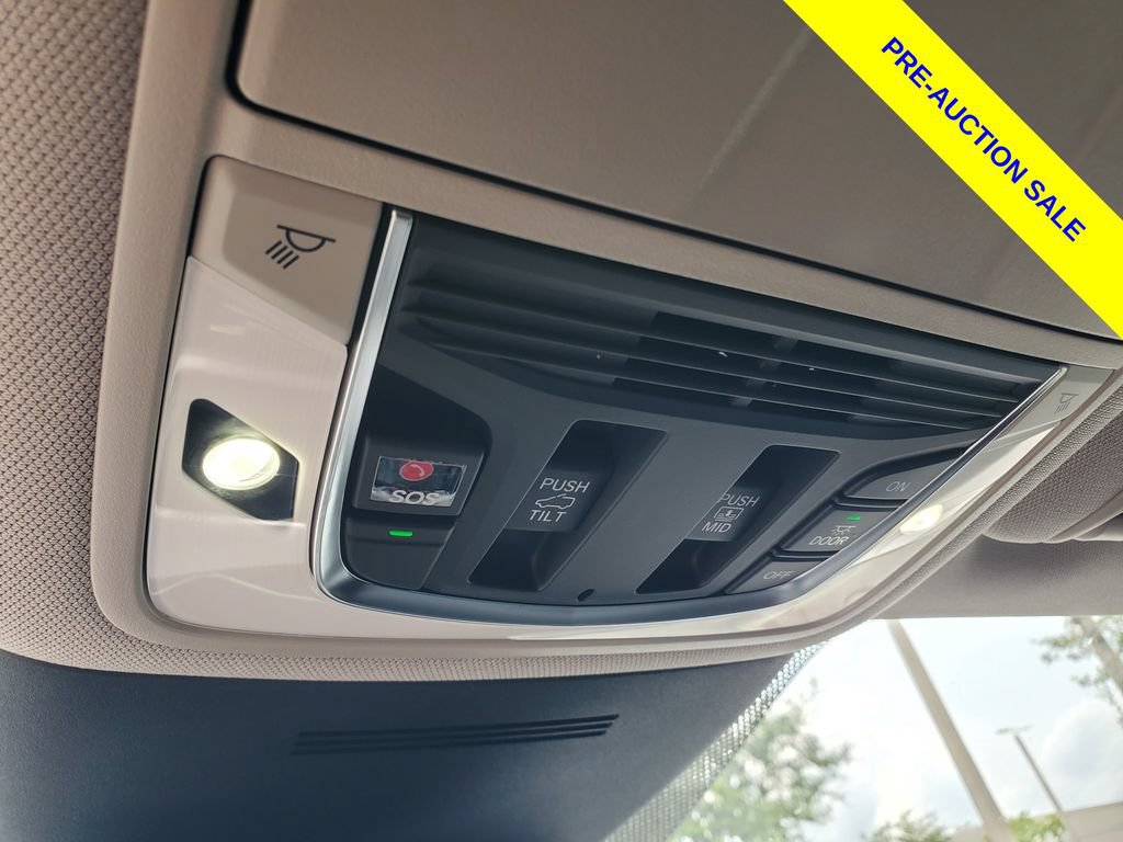Used 2025 Acura MDX FWD image 34