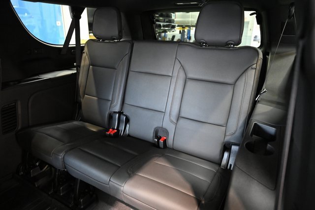 New 2026 Chevrolet Suburban High Country image 14