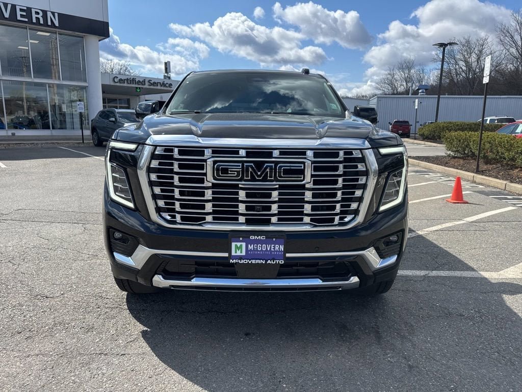 New 2026 GMC Yukon Denali w/ Denali Reserve Package AWD/4WD image 10