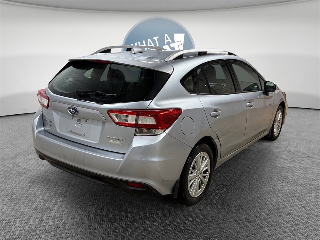 Used 2017 Subaru Impreza 2.0i Premium image 3