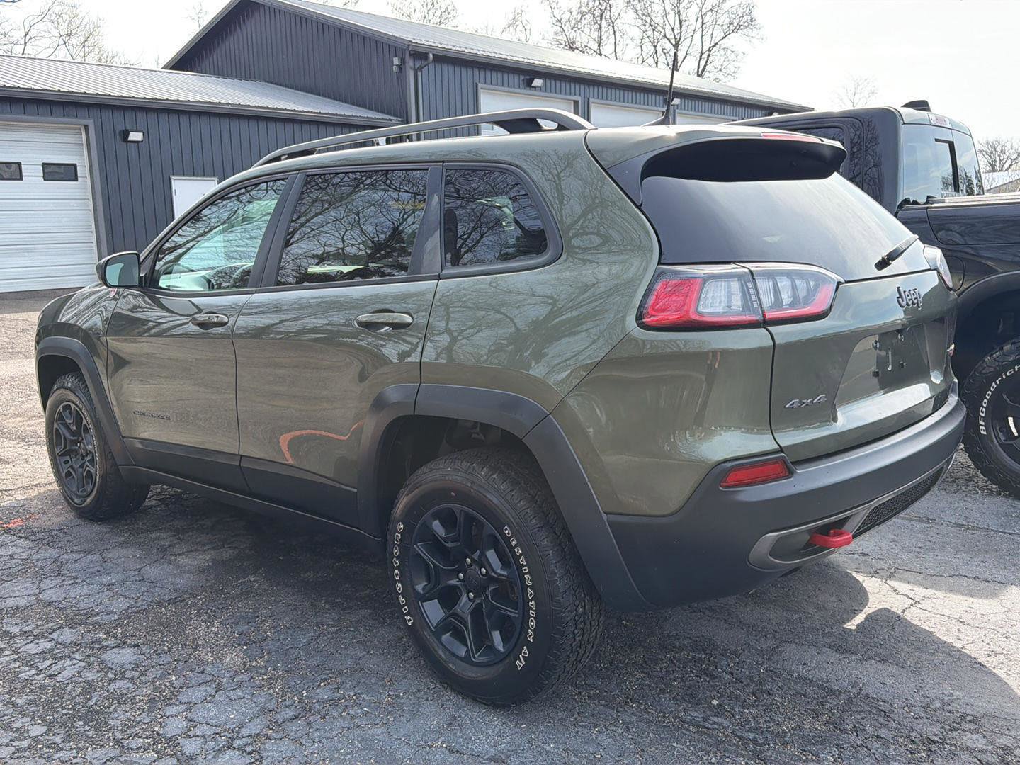 Used 2020 Jeep Cherokee Trailhawk w/ Comfort & Convenience Group image 2