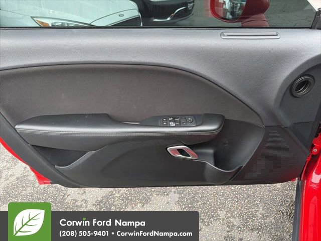 Used 2017 Dodge Challenger SXT w/ Blacktop Package image 13