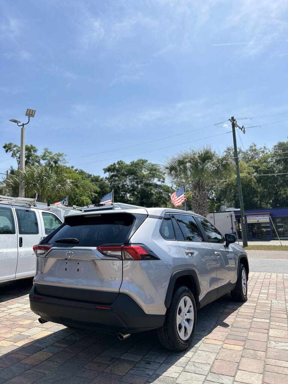 Used 2023 Toyota RAV4 LE image 3