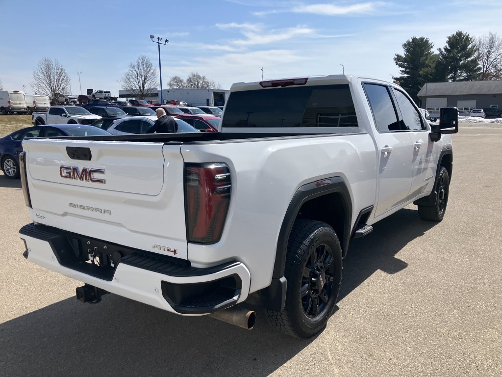Used 2024 GMC Sierra 2500 AT4 AWD/4WD image 6