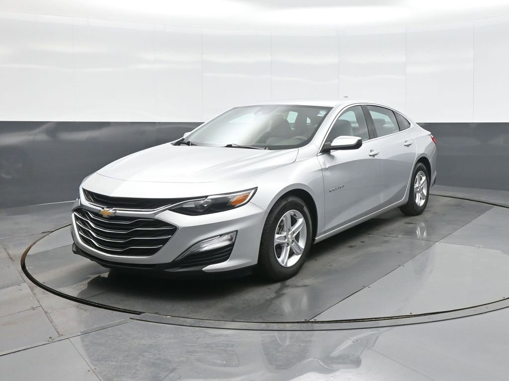 Used 2022 Chevrolet Malibu LS w/ Driver Confidence Package II image 3